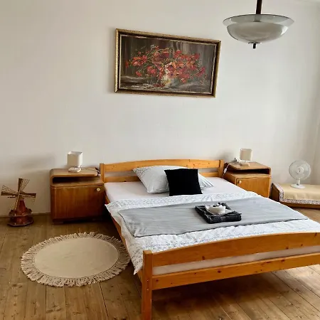 Slunny Byt S Krasnym Vyhledem Apartment *