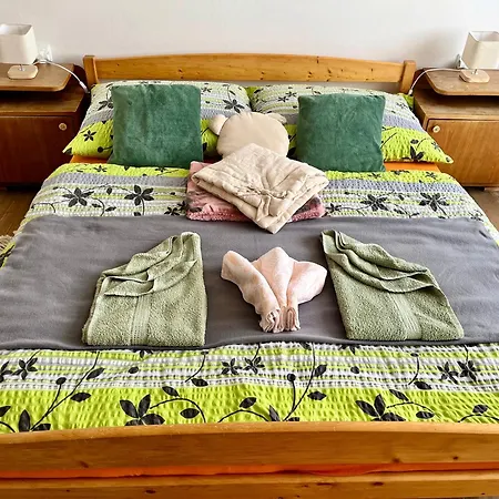 Slunny Byt S Krasnym Vyhledem Appartement *